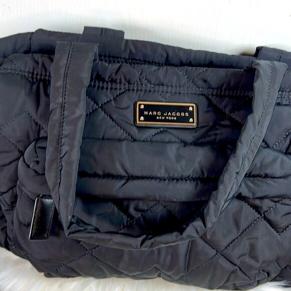 Marc Jacob’s Black Crossbody Nylon Quilted Diaper Travel Tote Bag - Picture 4 of 13